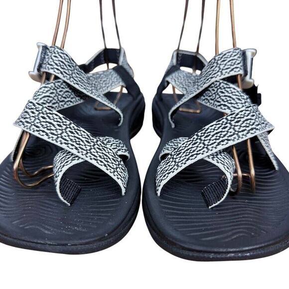 Chaco Z/Volv Womens Black White Toe Ring Sporty Sandals Hiking Caming Shoes sz 7 - Picture 7 of 16